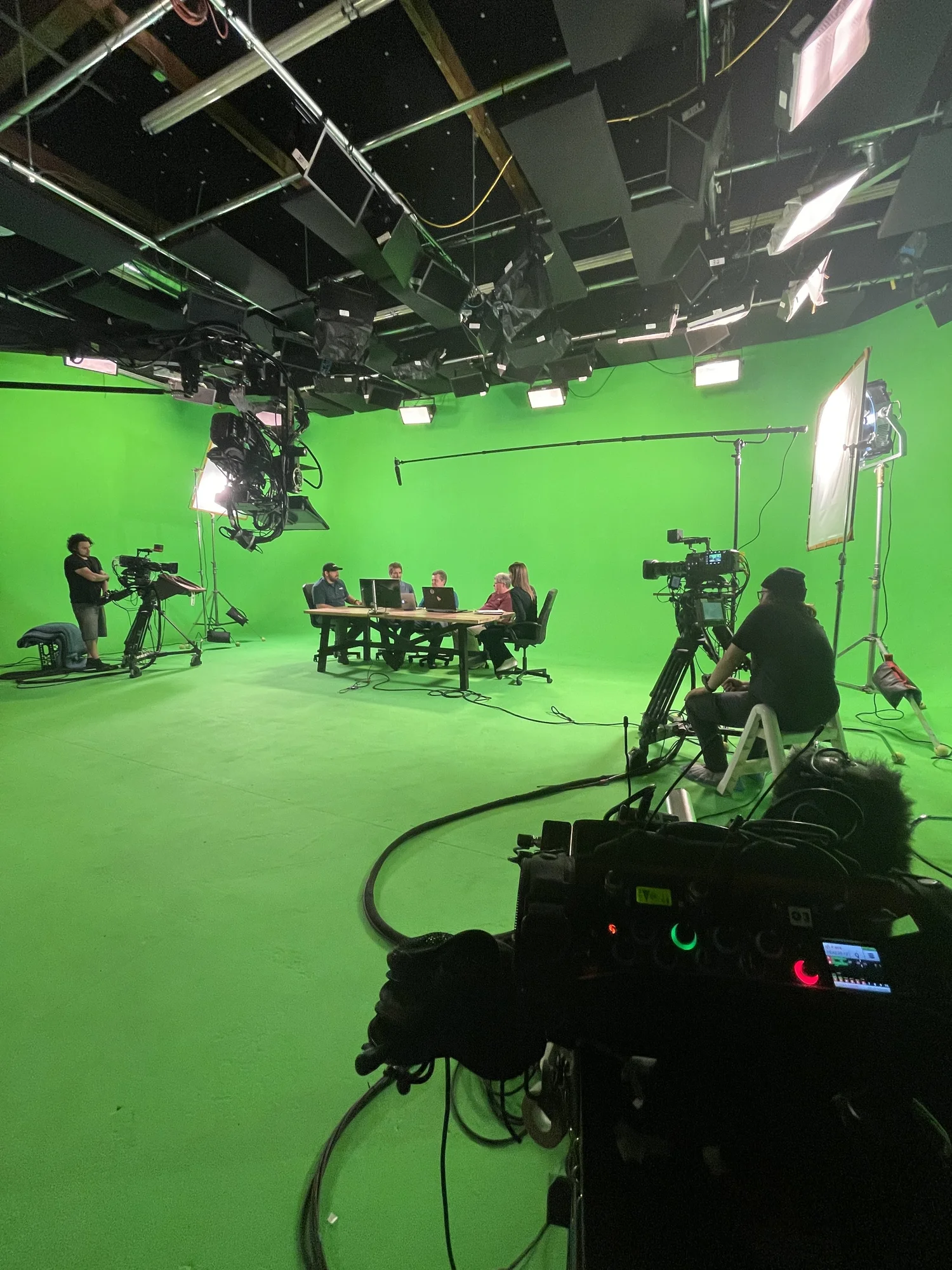 Behind-the-scenes on-set sound recording in Los Angeles